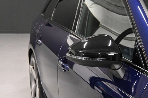 Audi A4 2.0 A4 Black Edition 40 TDI MHEV Q Semi-Auto 4WD 5dr 31