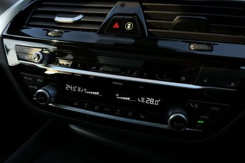 BMW 5 Series 2.0 530e M Sport Auto 5dr 43