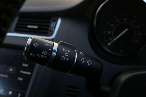 Jaguar E-Pace 2.0 E-Pace R-Dynamic S AWD Auto 4WD 5dr 34