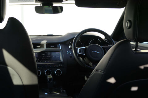 Jaguar E-Pace 2.0 E-Pace R-Dynamic S AWD Auto 4WD 5dr 6