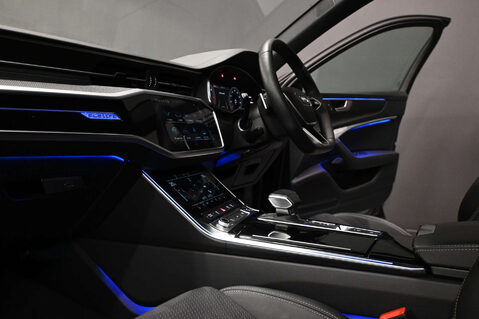 Audi A6 2.0 A6 Black Edition 40 TDI MHEV Q Semi-Auto 4WD 5dr 4