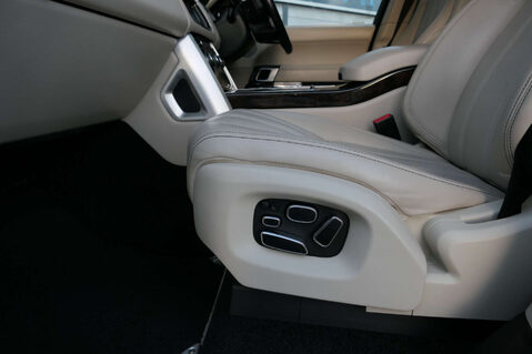 Land Rover Range Rover 5.0 Range Rover Autobiography V8 Auto 4WD 5dr 24