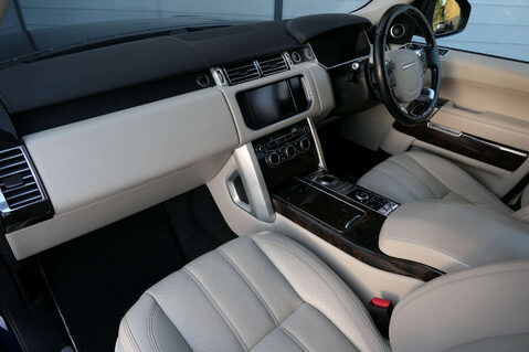 Land Rover Range Rover 5.0 Range Rover Autobiography V8 Auto 4WD 5dr 23