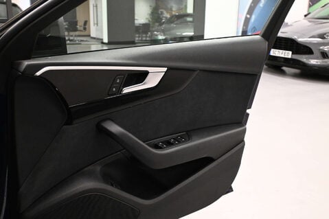 Audi A4 2.0 A4 Black Edition 35 TFSI MHEV Semi-Auto 5dr 32