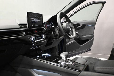 Audi A4 2.0 A4 Black Edition 35 TFSI MHEV Semi-Auto 5dr 14