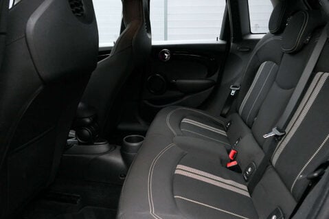 Mini Hatch 2.0 Cooper S Sport Auto 5dr 38