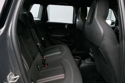 Mini Hatch 2.0 Cooper S Sport Auto 5dr 40