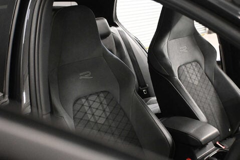 Volkswagen Golf 2.0 Golf R-Line TDI 5dr 21