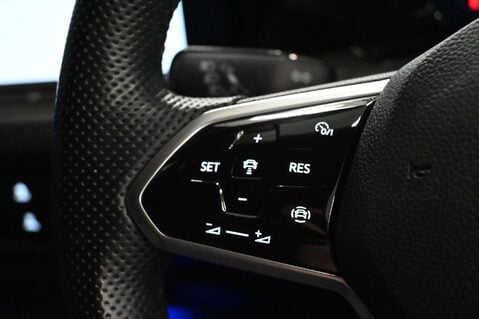 Volkswagen Golf 2.0 Golf R-Line TDI 5dr 40