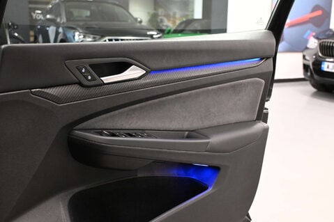 Volkswagen Golf 2.0 Golf R-Line TDI 5dr 29