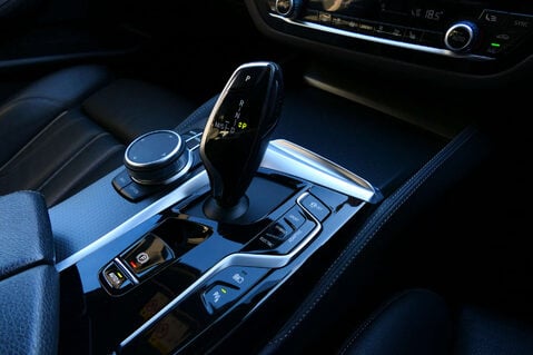 BMW 5 Series 3.0 545e xDrive M Sport Auto 4WD 4dr 25