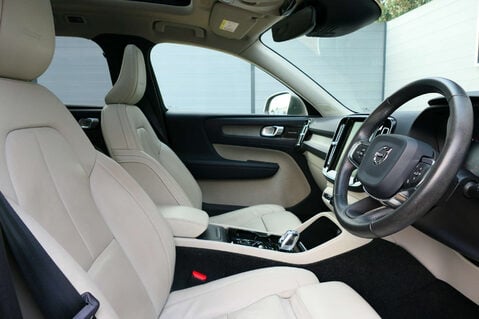 Volvo XC40 2.0 XC40 Inscription Pro T4 AWD Auto 4WD 5dr 19