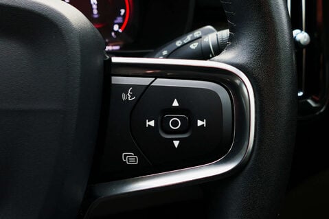 Volvo XC40 2.0 XC40 Inscription Pro T4 AWD Auto 4WD 5dr 38