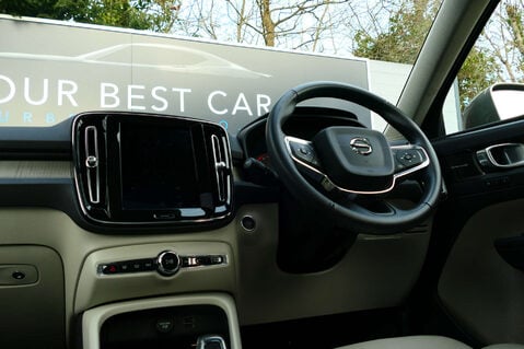 Volvo XC40 2.0 XC40 Inscription Pro T4 AWD Auto 4WD 5dr 32