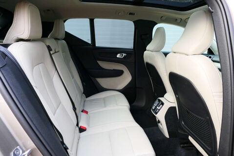 Volvo XC40 2.0 XC40 Inscription Pro T4 AWD Auto 4WD 5dr 50