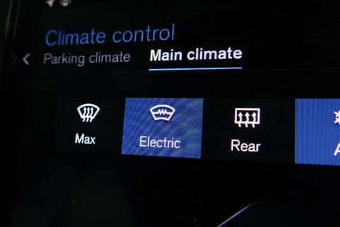 Volvo XC40 2.0 XC40 Inscription Pro T4 AWD Auto 4WD 5dr 41