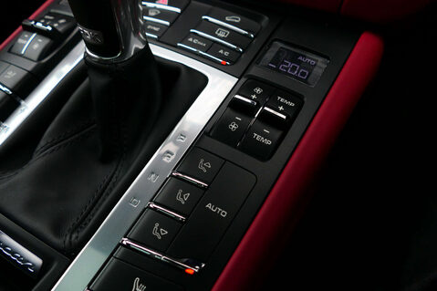 Porsche Macan 2.9 Macan T Semi-Auto 4WD 5dr 35