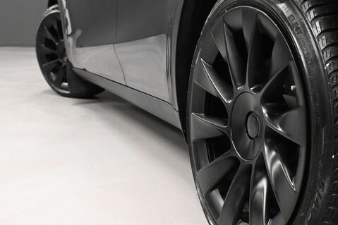 Tesla Model Y Model Y Long Range AWD 4WD 5dr 40