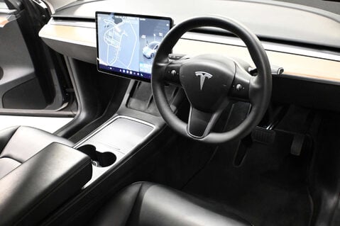 Tesla Model Y Model Y Long Range AWD 4WD 5dr 15