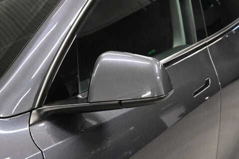 Tesla Model Y Model Y Long Range AWD 4WD 5dr 28