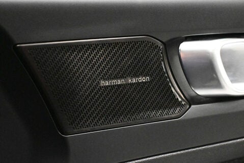 Volvo XC40 1.5 XC40 R-Design T3 Auto 5dr 9