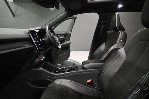 Volvo XC40 1.5 XC40 R-Design T3 Auto 5dr 10