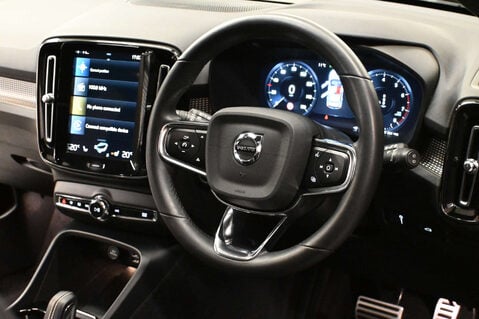Volvo XC40 1.5 XC40 R-Design T3 Auto 5dr 22