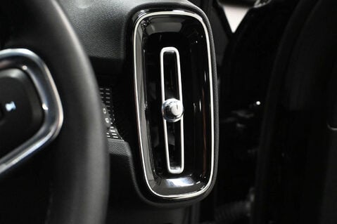 Volvo XC40 1.5 XC40 R-Design T3 Auto 5dr 41