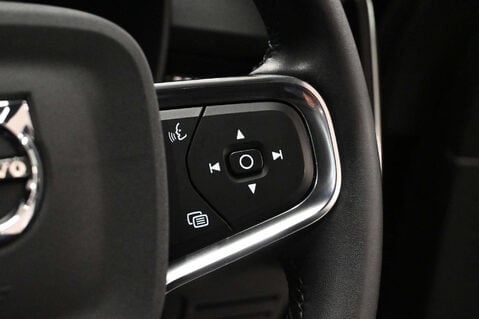 Volvo XC40 1.5 XC40 R-Design T3 Auto 5dr 43