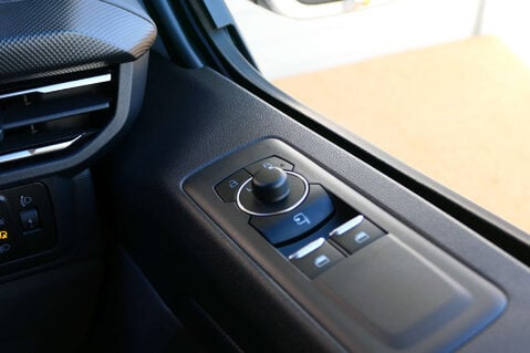 Ford Transit Custom 2.0 Transit Custom 280 Limited EcoBlue 5dr 39