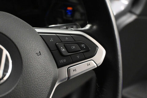 Volkswagen Golf 1.5 Golf Life TSi 5dr 56