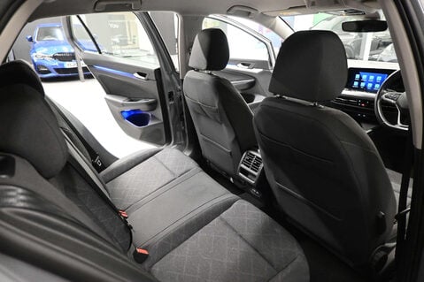 Volkswagen Golf 1.5 Golf Life TSi 5dr 13