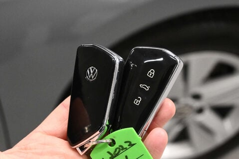 Volkswagen Golf 1.5 Golf Life TSi 5dr 48