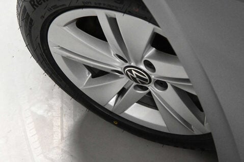 Volkswagen Golf 1.5 Golf Life TSi 5dr 36