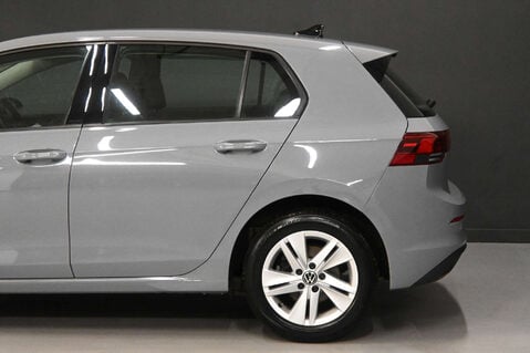 Volkswagen Golf 1.5 Golf Life TSi 5dr 28