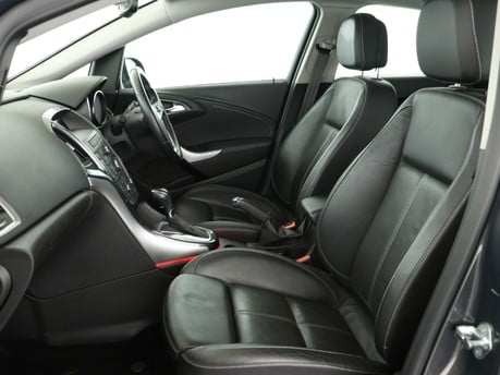 Vauxhall Astra ASTRA 5DR 2.0 CDTI ELITE AUTO 11