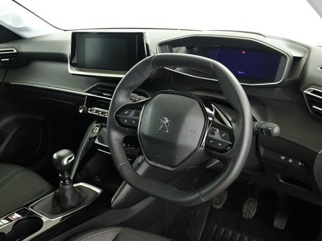 Peugeot 208 1.2 PureTech 100 Allure Premium 5dr Hatchback 14