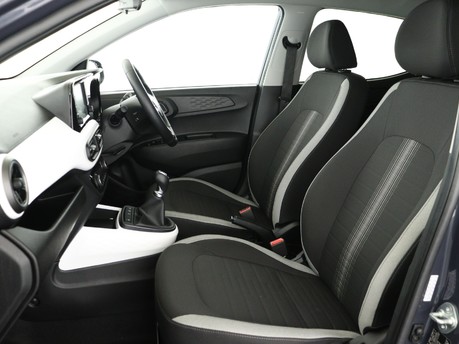 Hyundai i10 1.0 MPi Premium 5dr Hatchback 11
