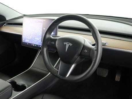 Tesla Model 3 STANDARD RANGE PLUS 16