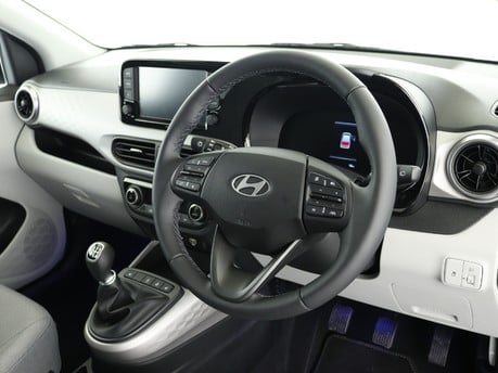 Hyundai i10 1.0 Premium 5dr Hatchback 14