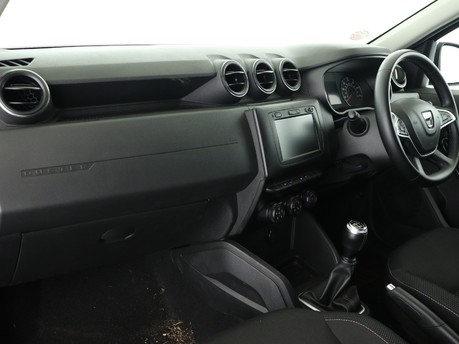 Dacia Duster 1.0 TCe 100 Comfort 5dr Estate 11