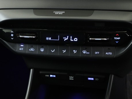 Hyundai i20 1.0T GDi 48V MHD Premium 5dr Hatchback 21