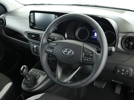 Hyundai i10 1.0 MPi SE Connect 5dr Auto Hatchback 14