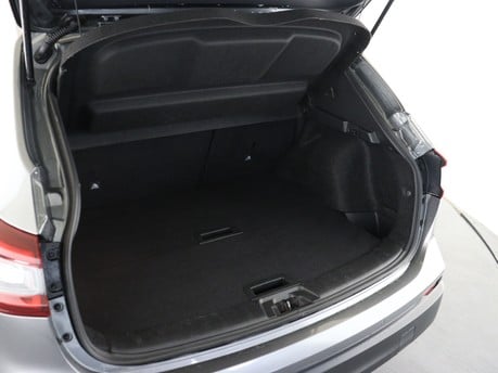 Nissan Qashqai 1.3 DiG-T N-Connecta 5dr [Glass Roof Pack] Hatchback 9
