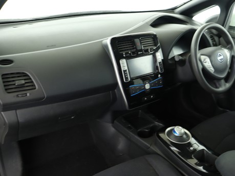 Nissan LEAF Acenta 30kWh 5dr Auto Hatchback 7