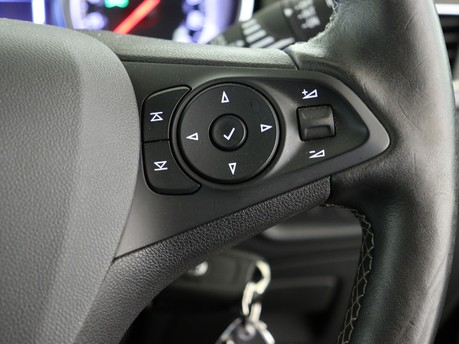 Vauxhall Astra 1.6T 16V 200 Elite Nav 5dr Hatchback 16
