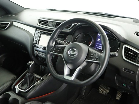 Nissan Qashqai 1.6 dCi Tekna+ 5dr Xtronic Hatchback 11