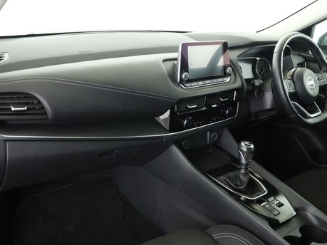 Nissan Qashqai 1.3 DiG-T MH Acenta Premium 5dr Hatchback 11