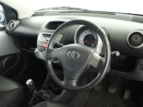 Toyota Aygo VVT-I ICE 13