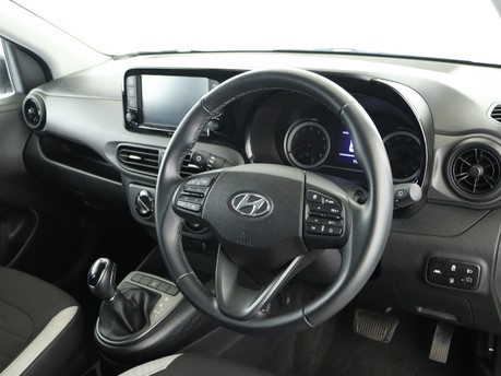 Hyundai i10 1.2 MPi SE Connect 5dr Auto Hatchback 14